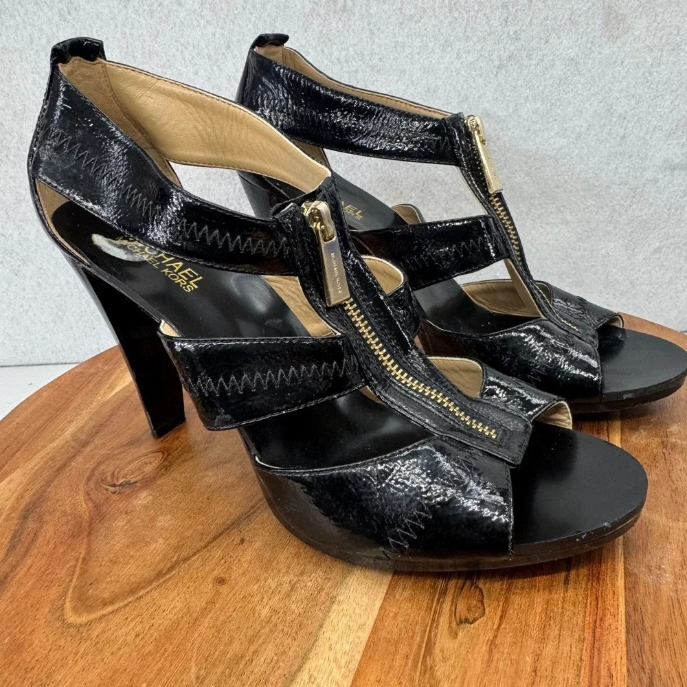 Michael Kors Berkley T-Strap Black Patent Leather Heeled Zip-up Sandals Size 9M - Picture 2 of 10